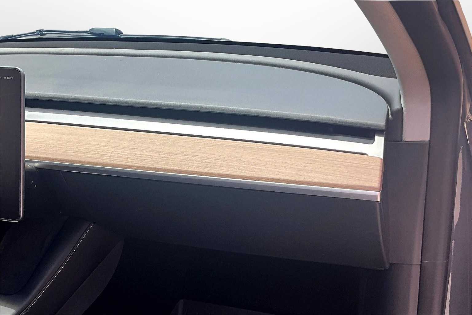 Thumbnail: 2022 Tesla Model Y - 15