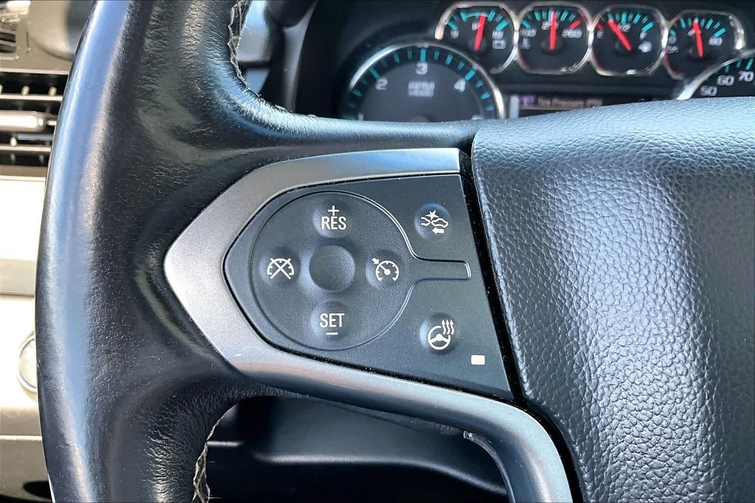 Thumbnail: 2016 Chevrolet Suburban - 19