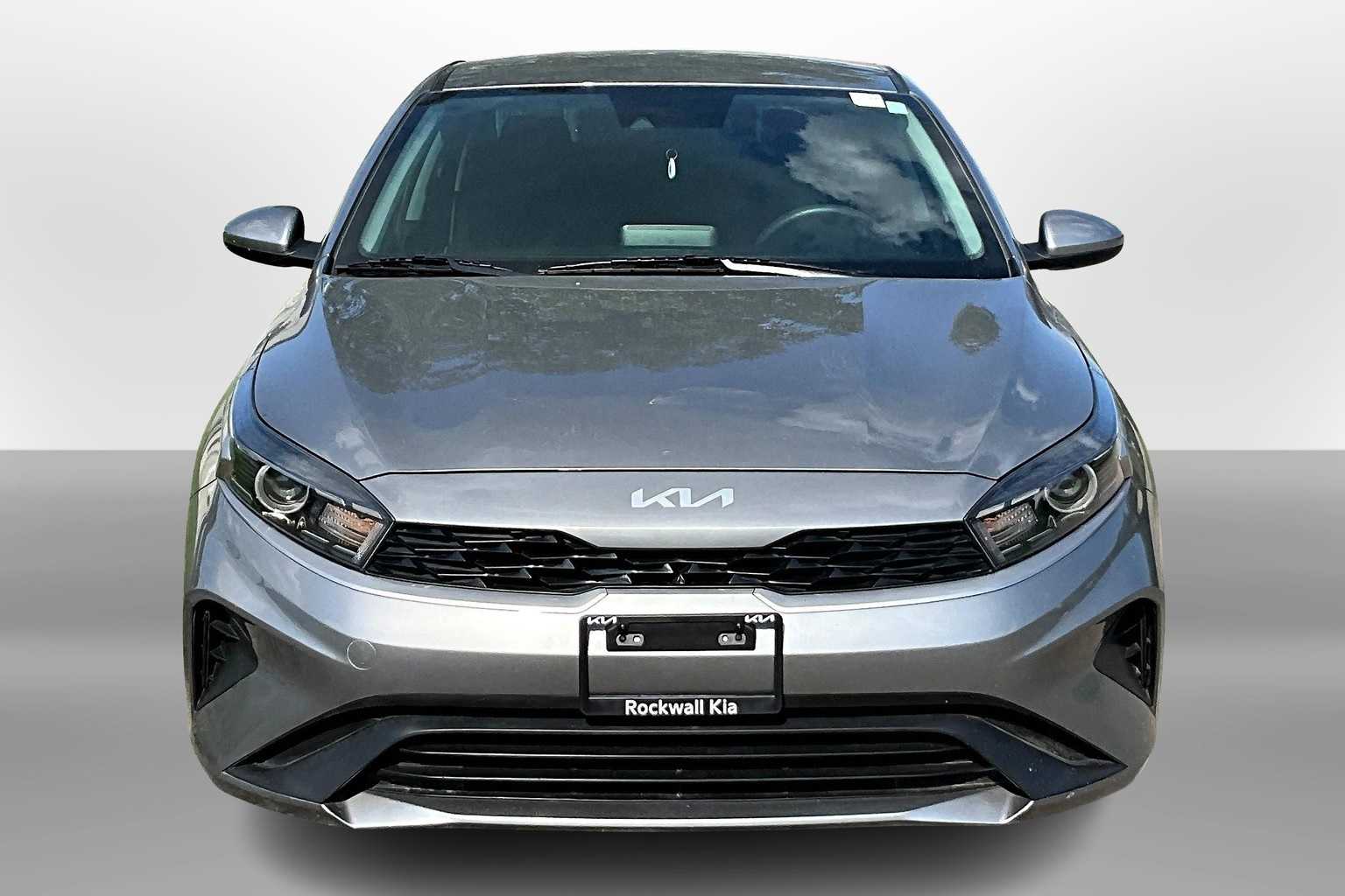 Thumbnail: 2023 Kia Forte - 3