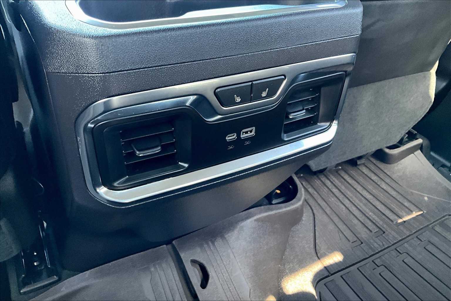 Thumbnail: 2024 GMC Sierra 1500 - 24