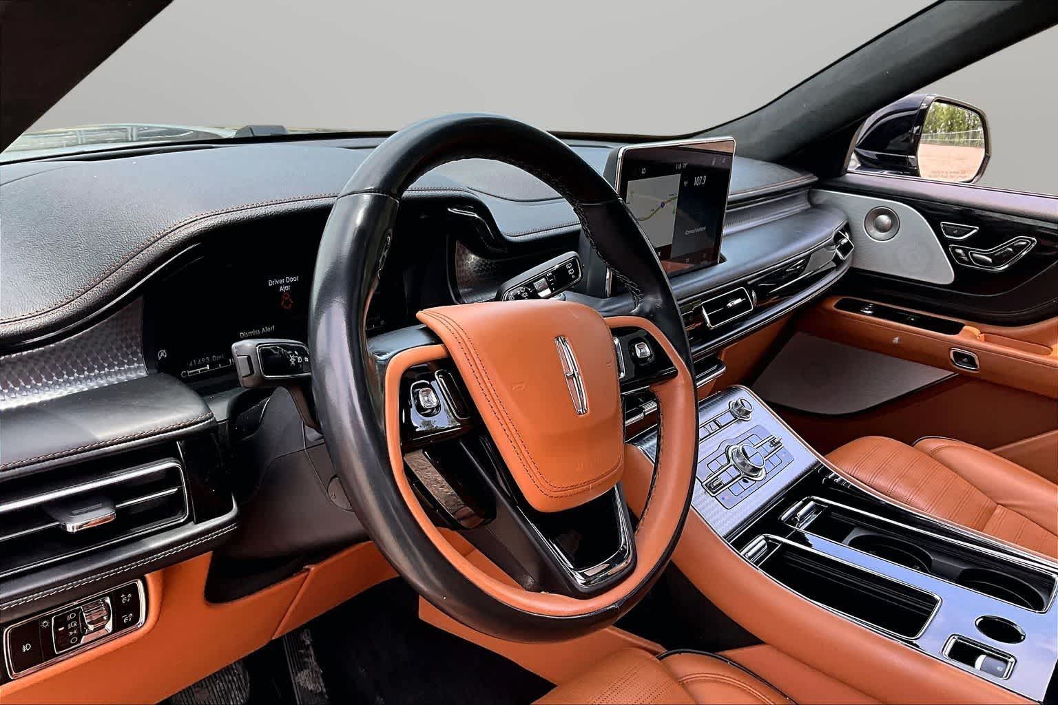 Thumbnail: 2023 Lincoln Aviator - 11