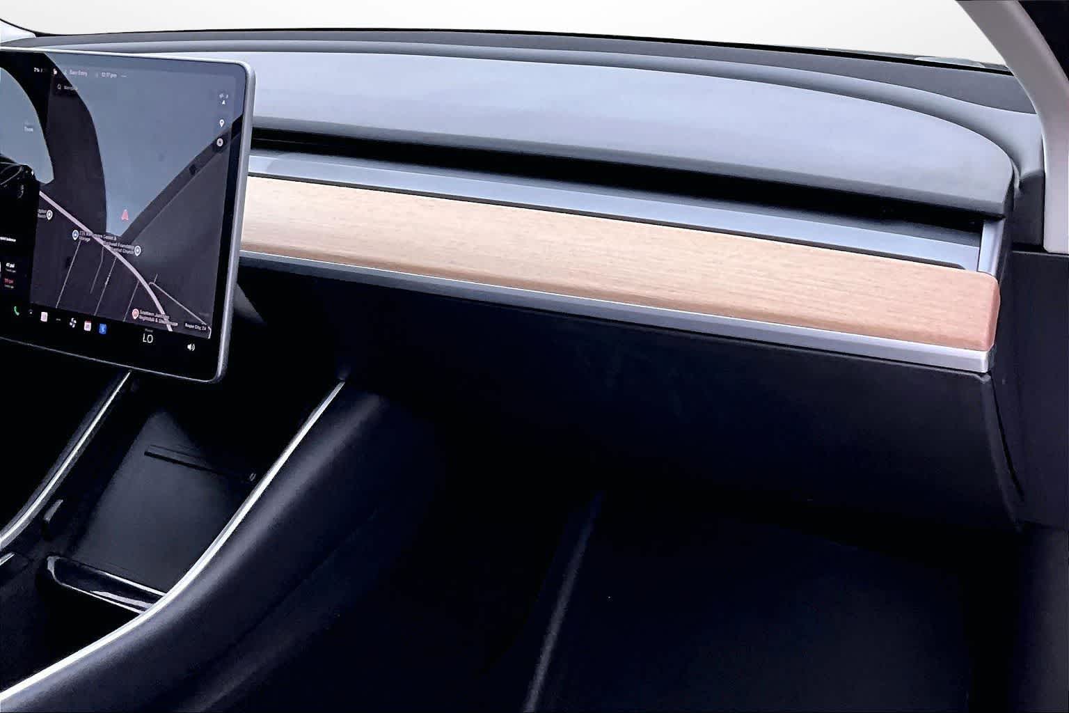 Thumbnail: 2018 Tesla Model 3 - 15