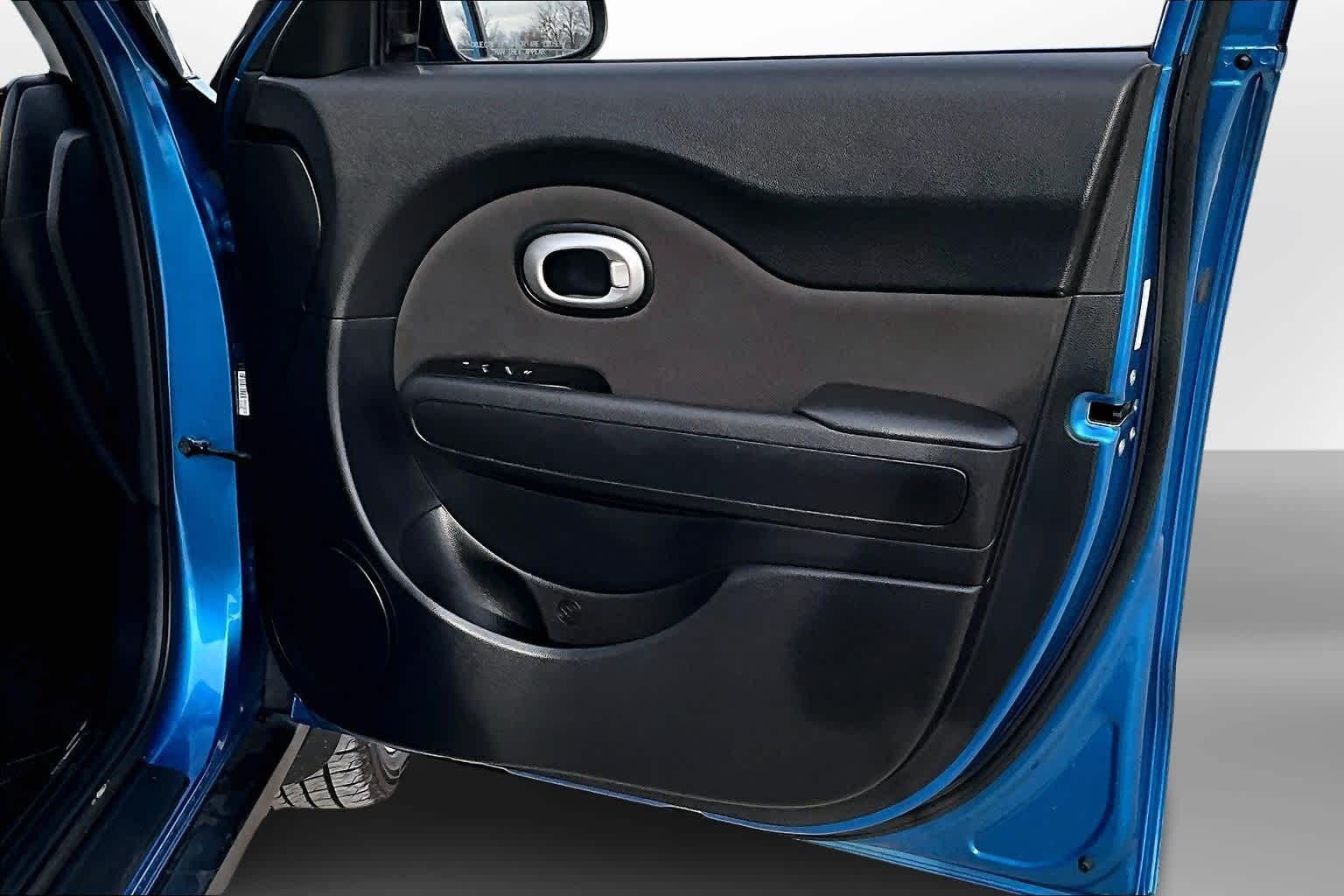 Thumbnail: 2016 Kia Soul - 18