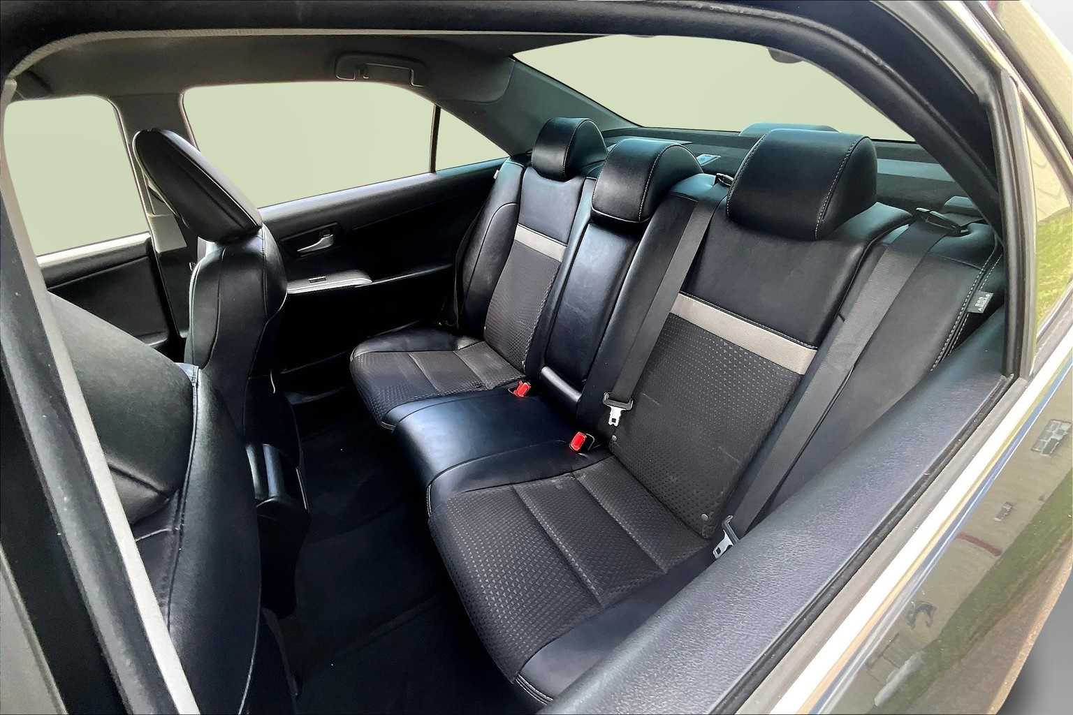 Thumbnail: 2013 Toyota Camry - 25