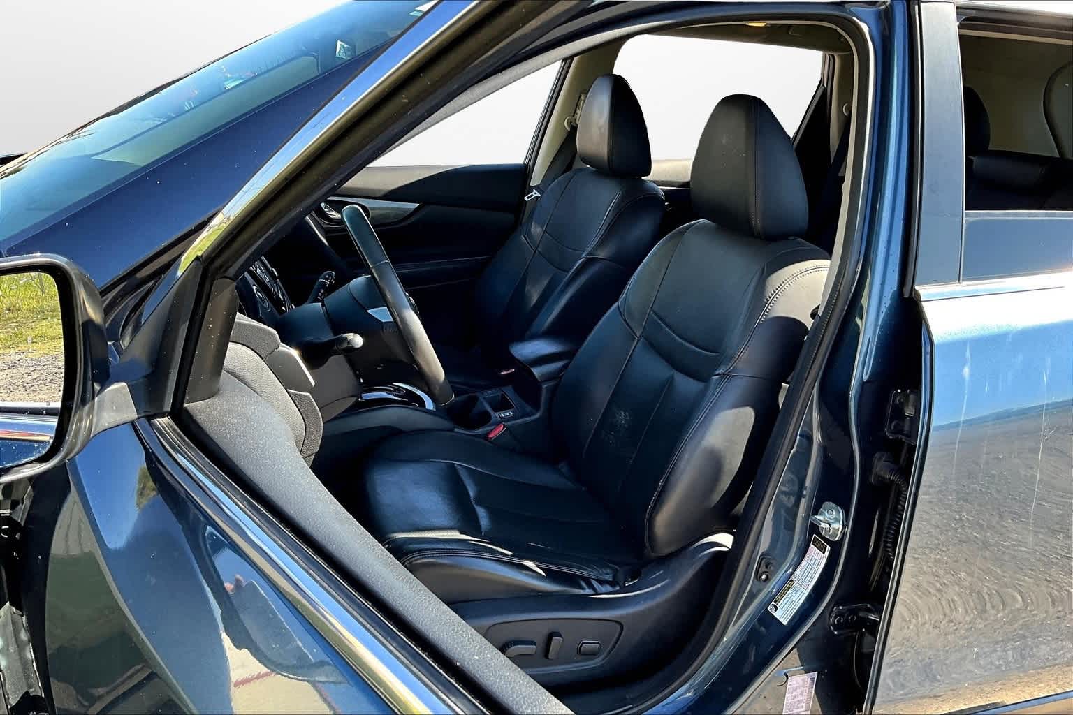 Thumbnail: 2014 Nissan Rogue - 25