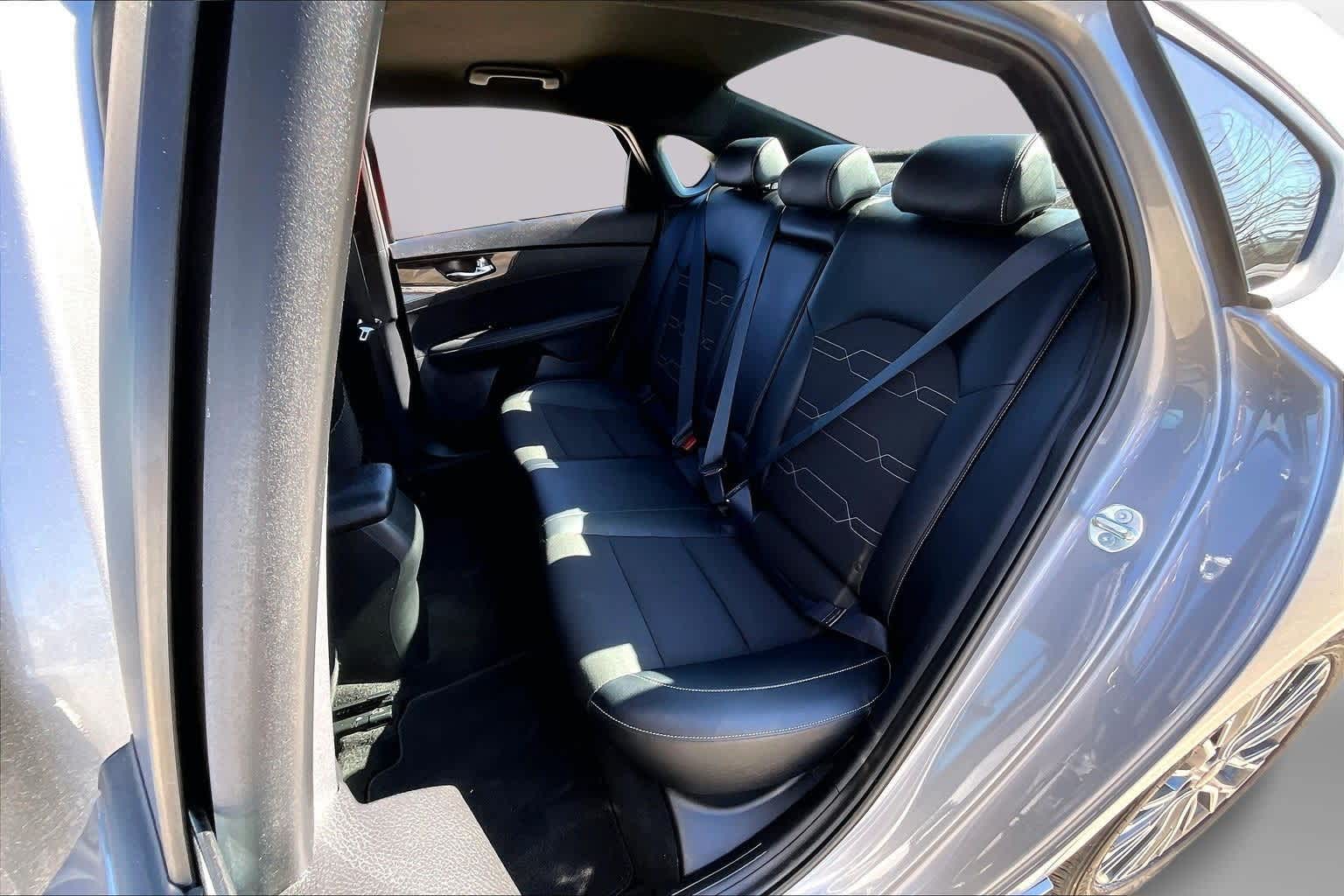 Thumbnail: 2023 Kia Forte - 24