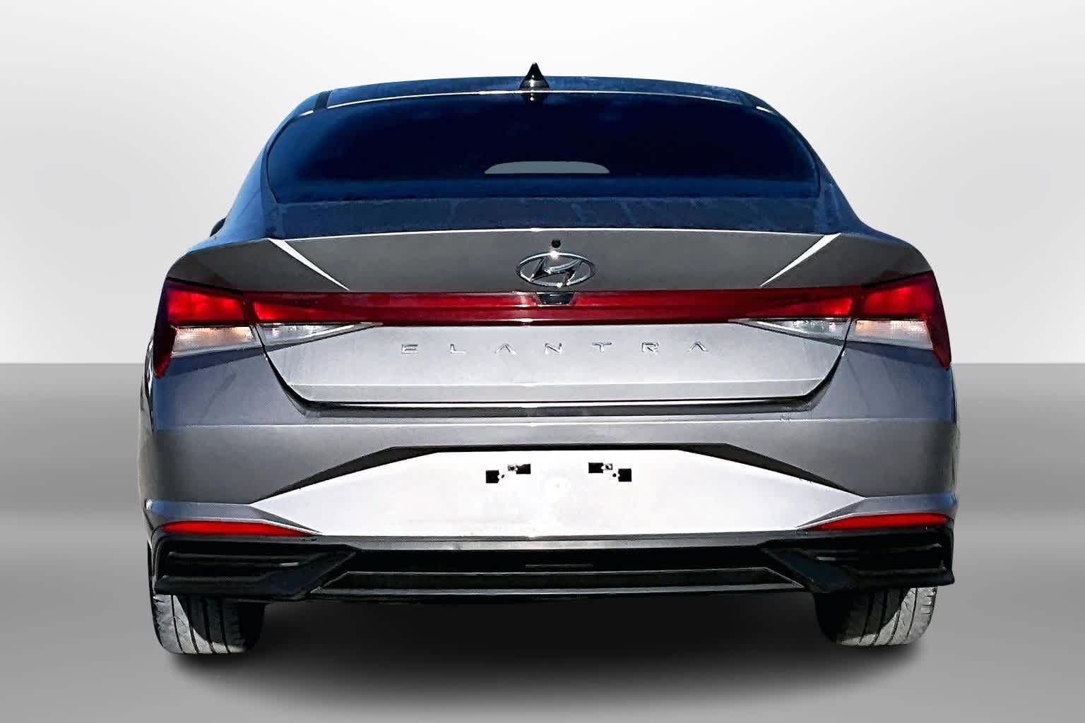 Thumbnail: 2023 Hyundai Elantra - 4