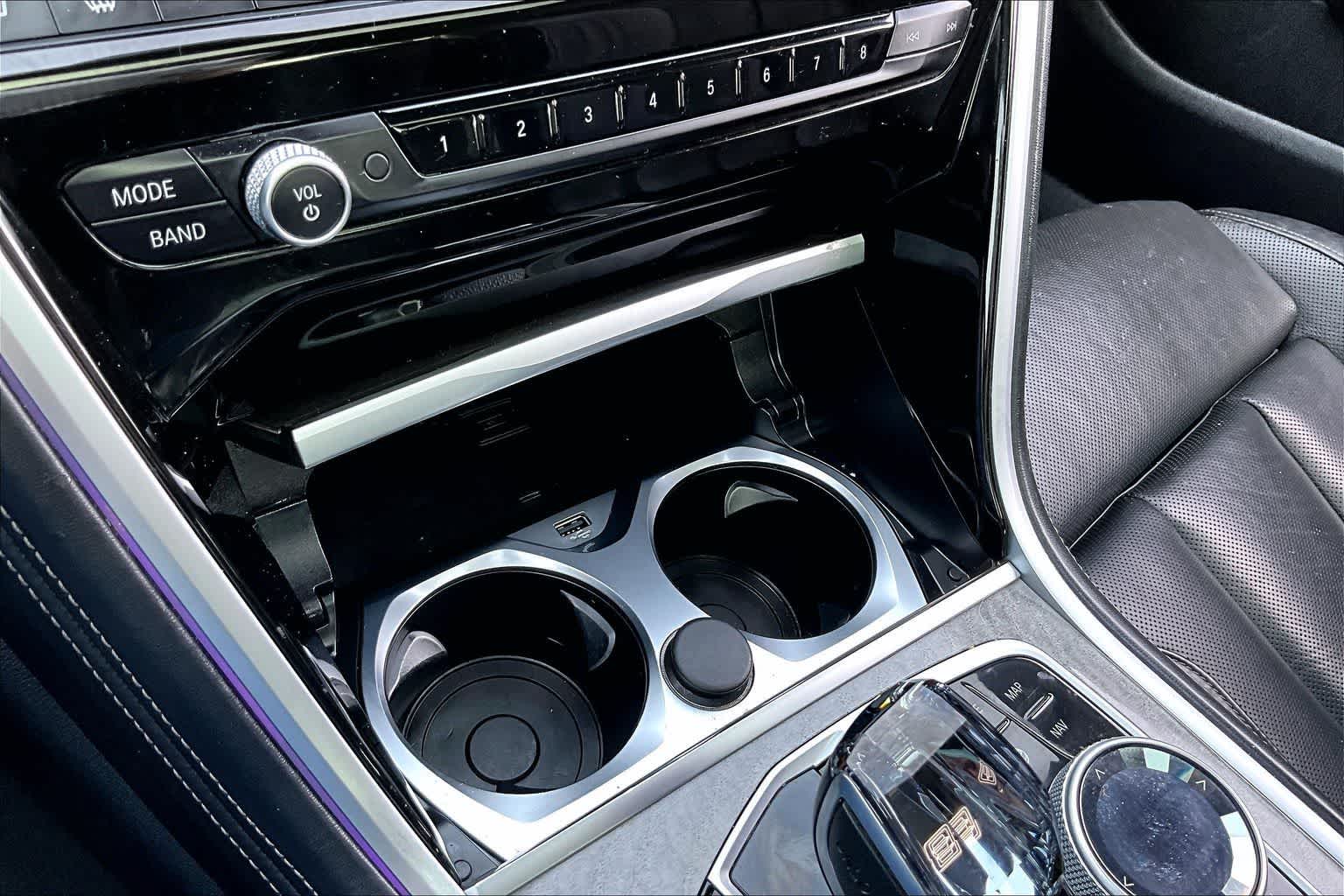 Thumbnail: 2022 BMW 8 Series - 21