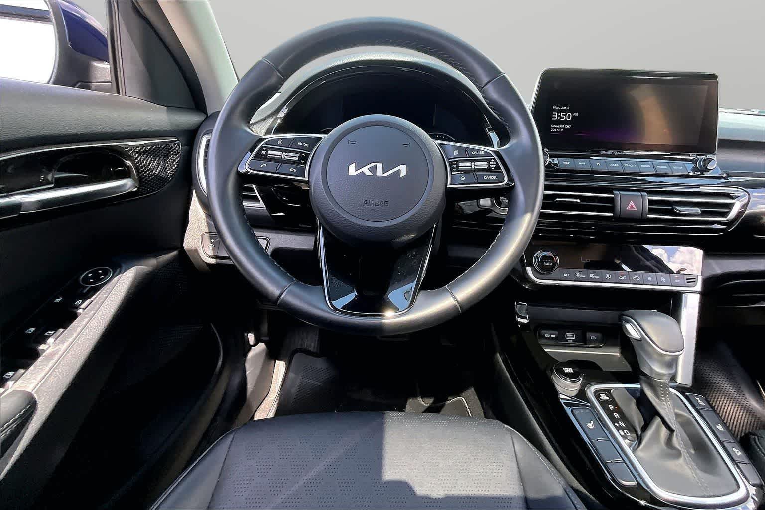 Thumbnail: 2023 Kia Seltos - 4