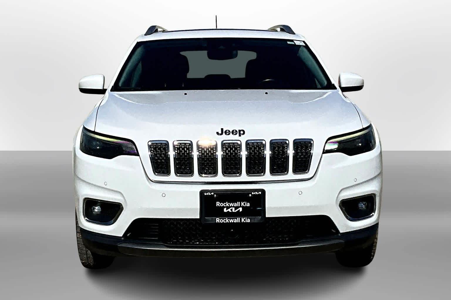 Thumbnail: 2019 Jeep Cherokee - 3