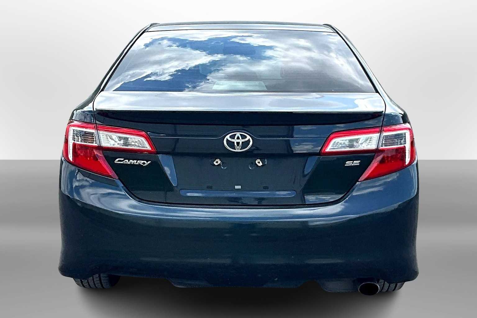 Thumbnail: 2013 Toyota Camry - 4