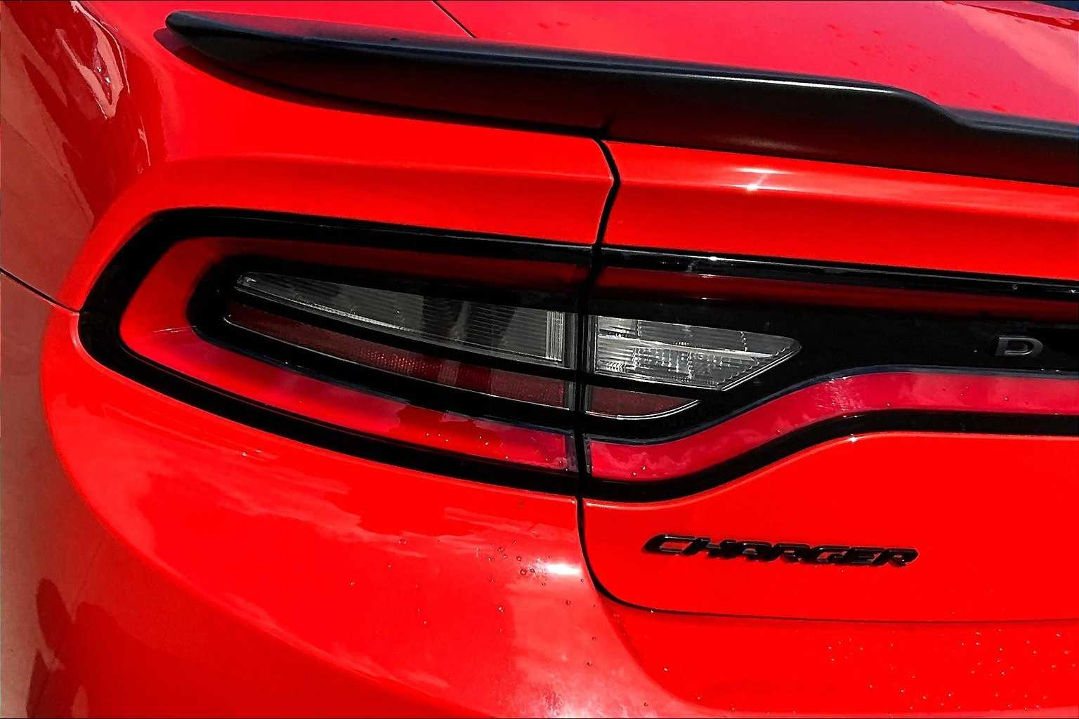 2020 Dodge Charger SXT 29
