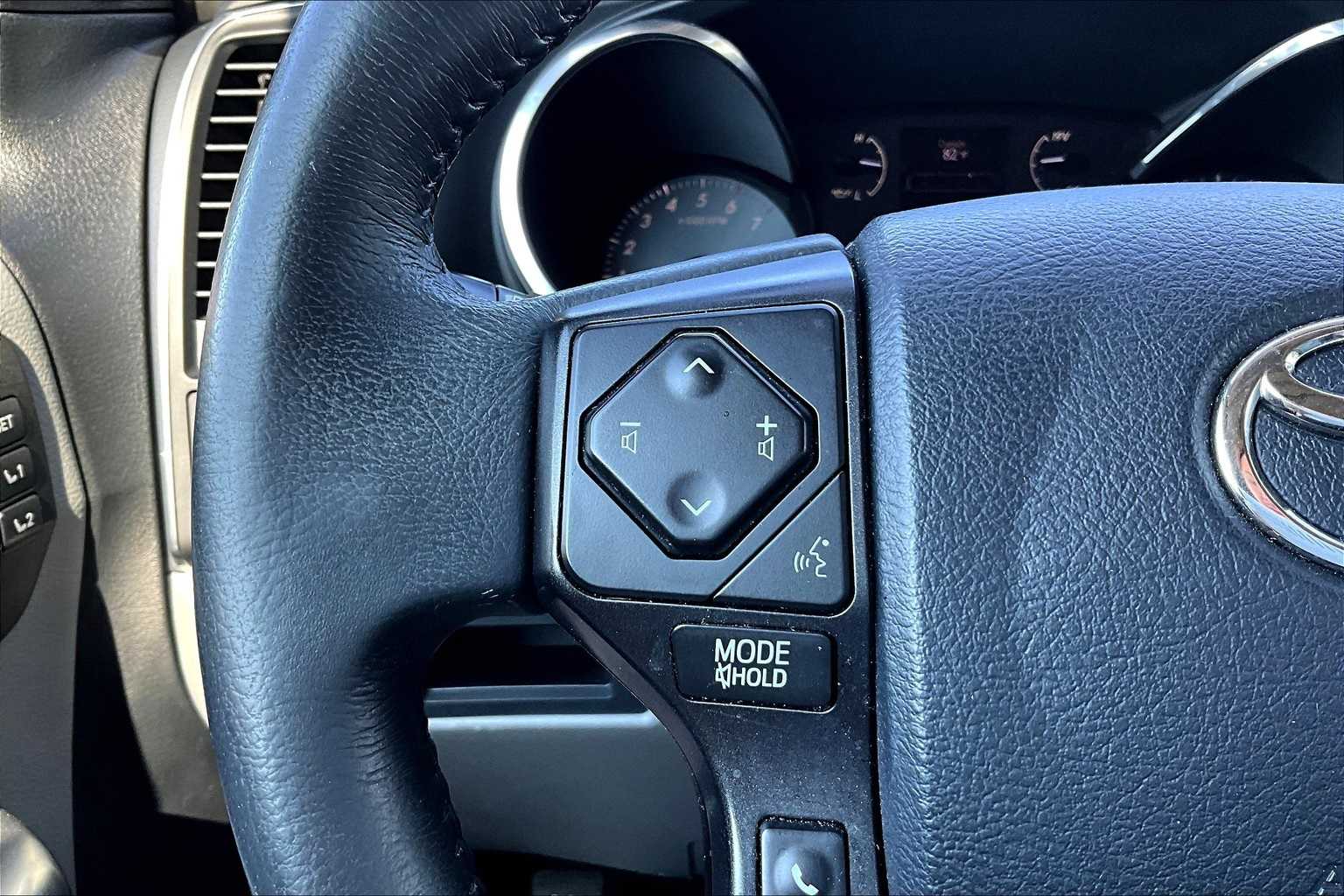 Thumbnail: 2020 Toyota Sequoia - 20