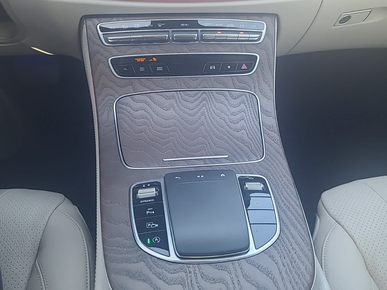 Thumbnail: 2022 Mercedes-Benz E-Class - 14