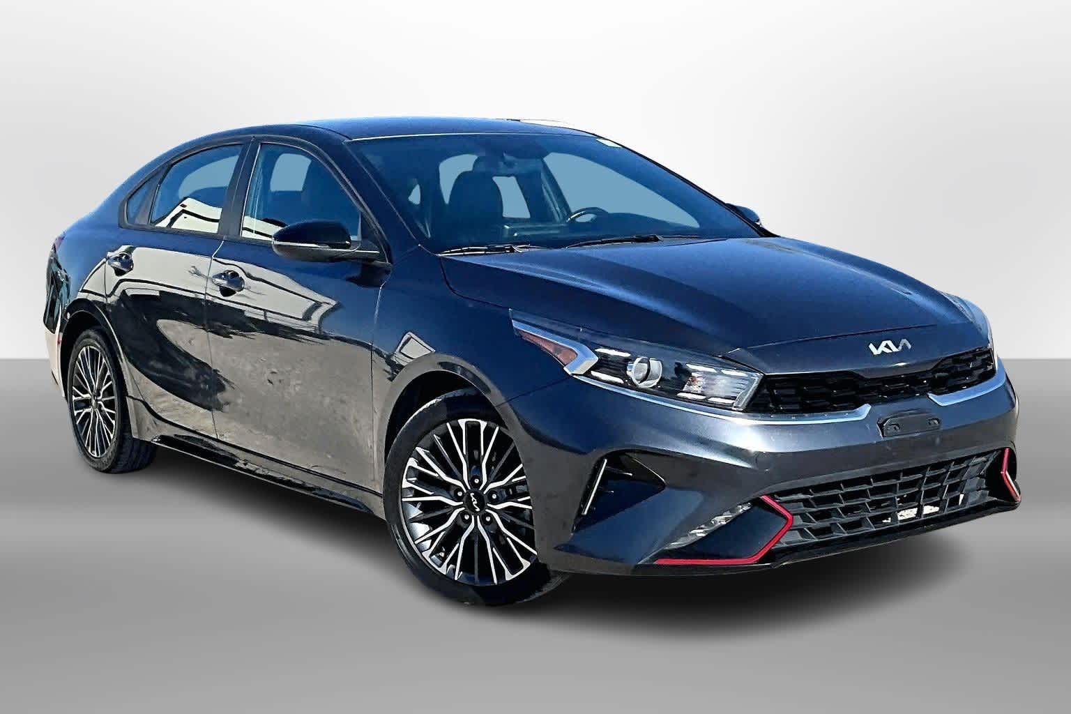 Thumbnail: 2022 Kia Forte - 9