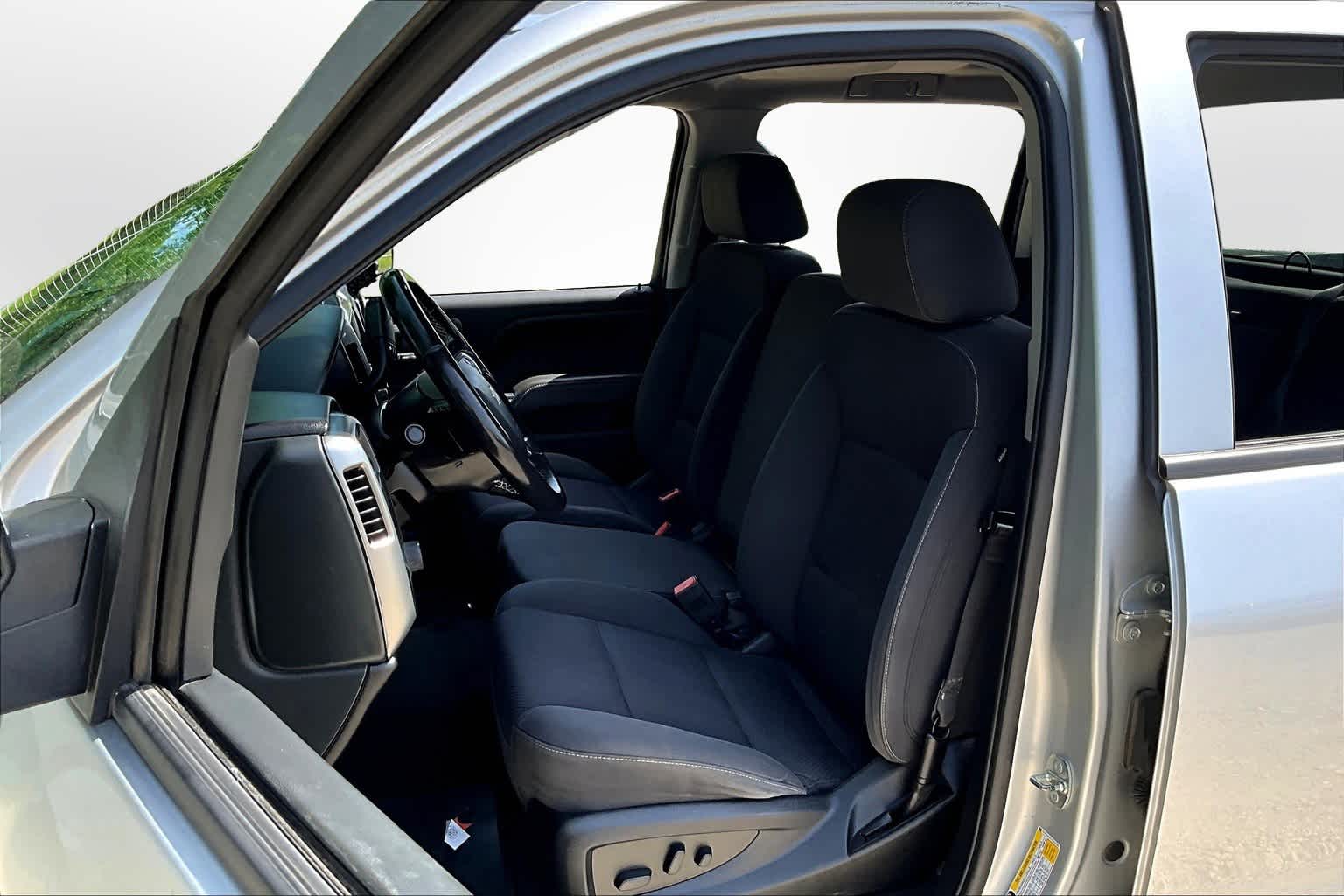 Thumbnail: 2018 Chevrolet Silverado 1500 - 24