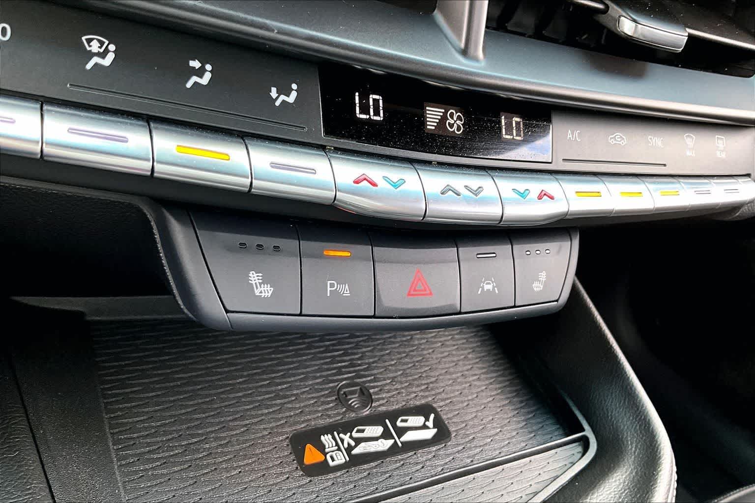 Thumbnail: 2023 Cadillac CT4 - 21