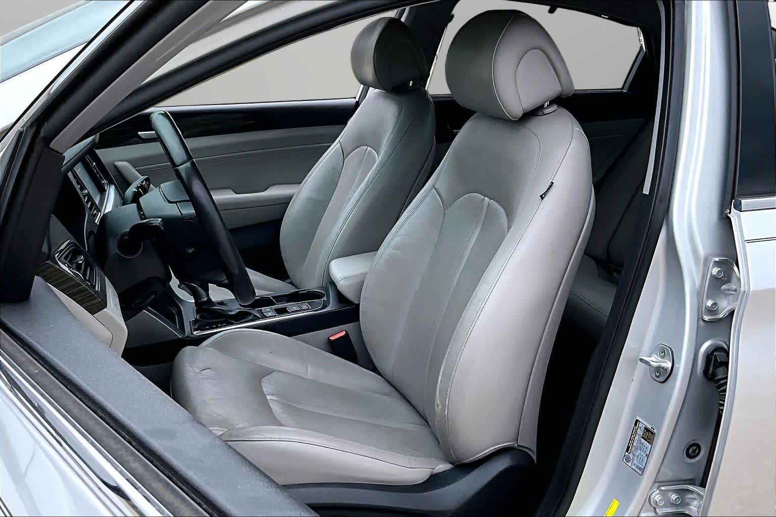 Thumbnail: 2016 Hyundai Sonata - 47