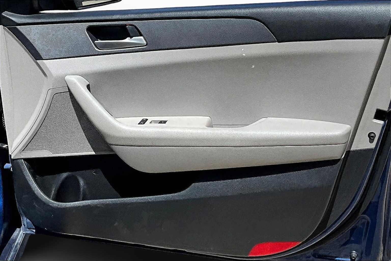 Thumbnail: 2018 Hyundai Sonata - 18