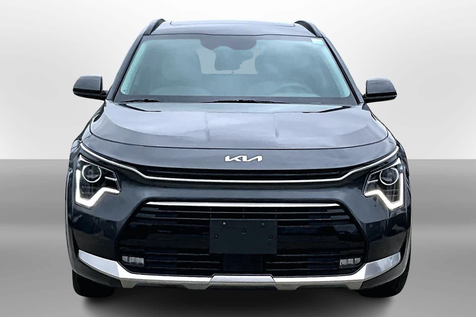 Thumbnail: 2025 Kia Niro - 3