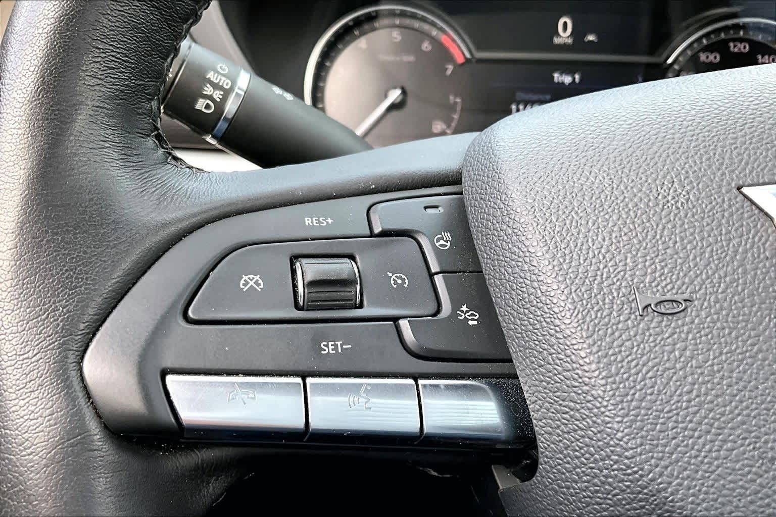 Thumbnail: 2022 Cadillac XT4 - 19