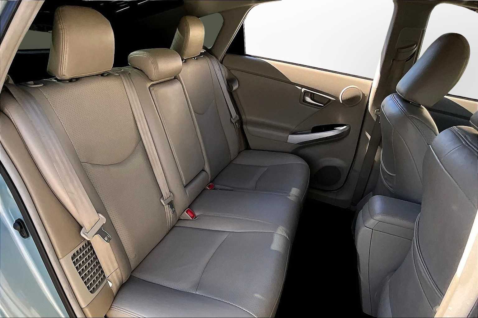 Thumbnail: 2014 Toyota Prius - 25