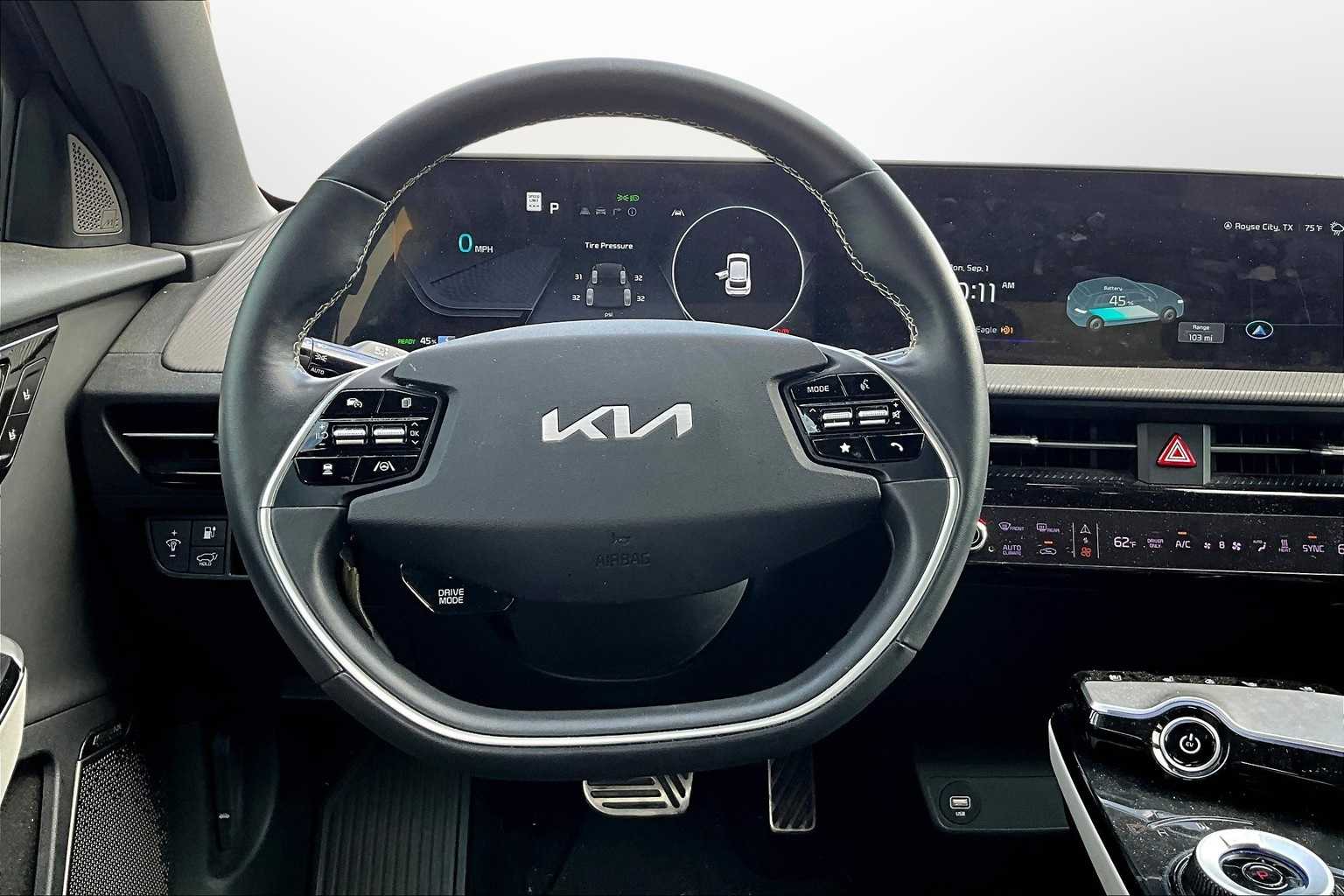 Thumbnail: 2022 Kia EV6 - 5