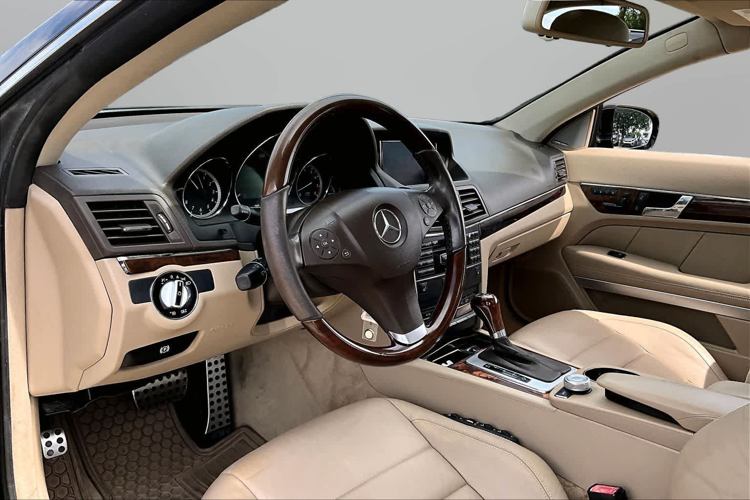 Thumbnail: 2010 Mercedes-Benz E-Class - 10