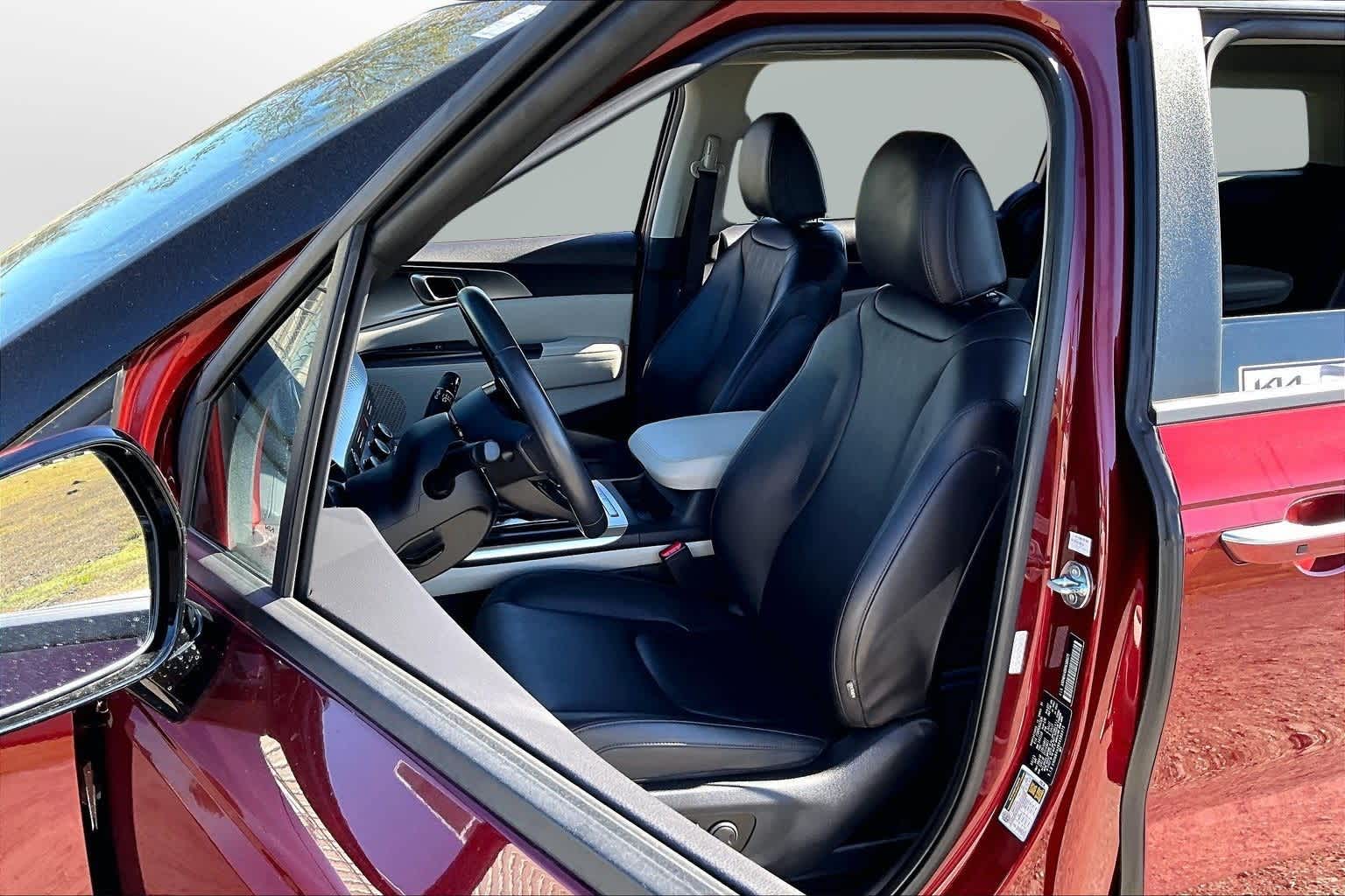 Thumbnail: 2024 Kia Carnival - 26