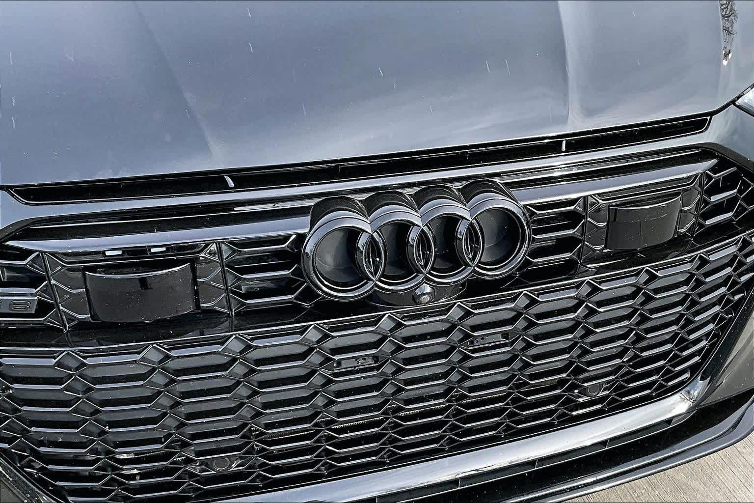 Thumbnail: 2021 Audi RS 6 - 28