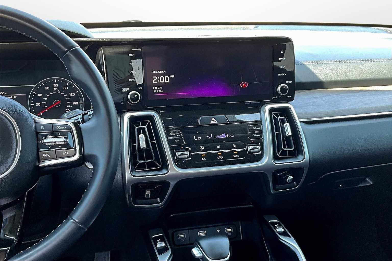 Thumbnail: 2023 Kia Sorento - 6