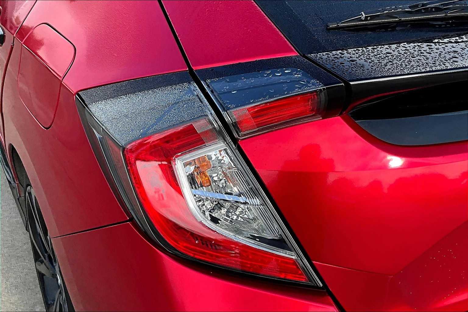 2018 Honda Civic Sport Touring 29