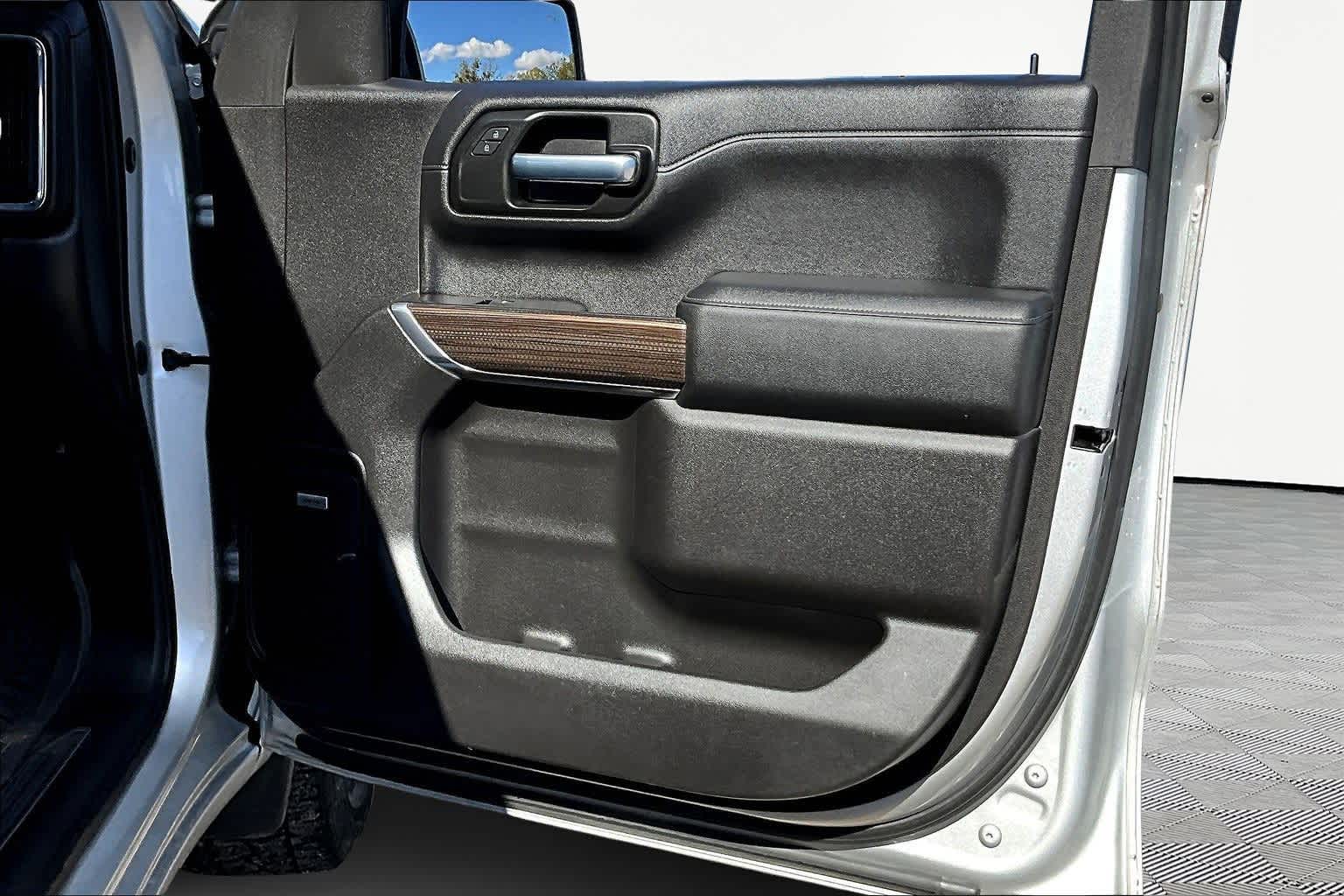 Thumbnail: 2020 Chevrolet Silverado 1500 - 18