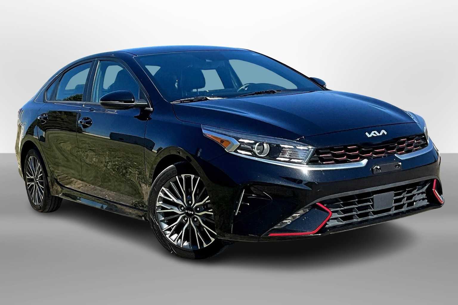 Thumbnail: 2022 Kia Forte - 10