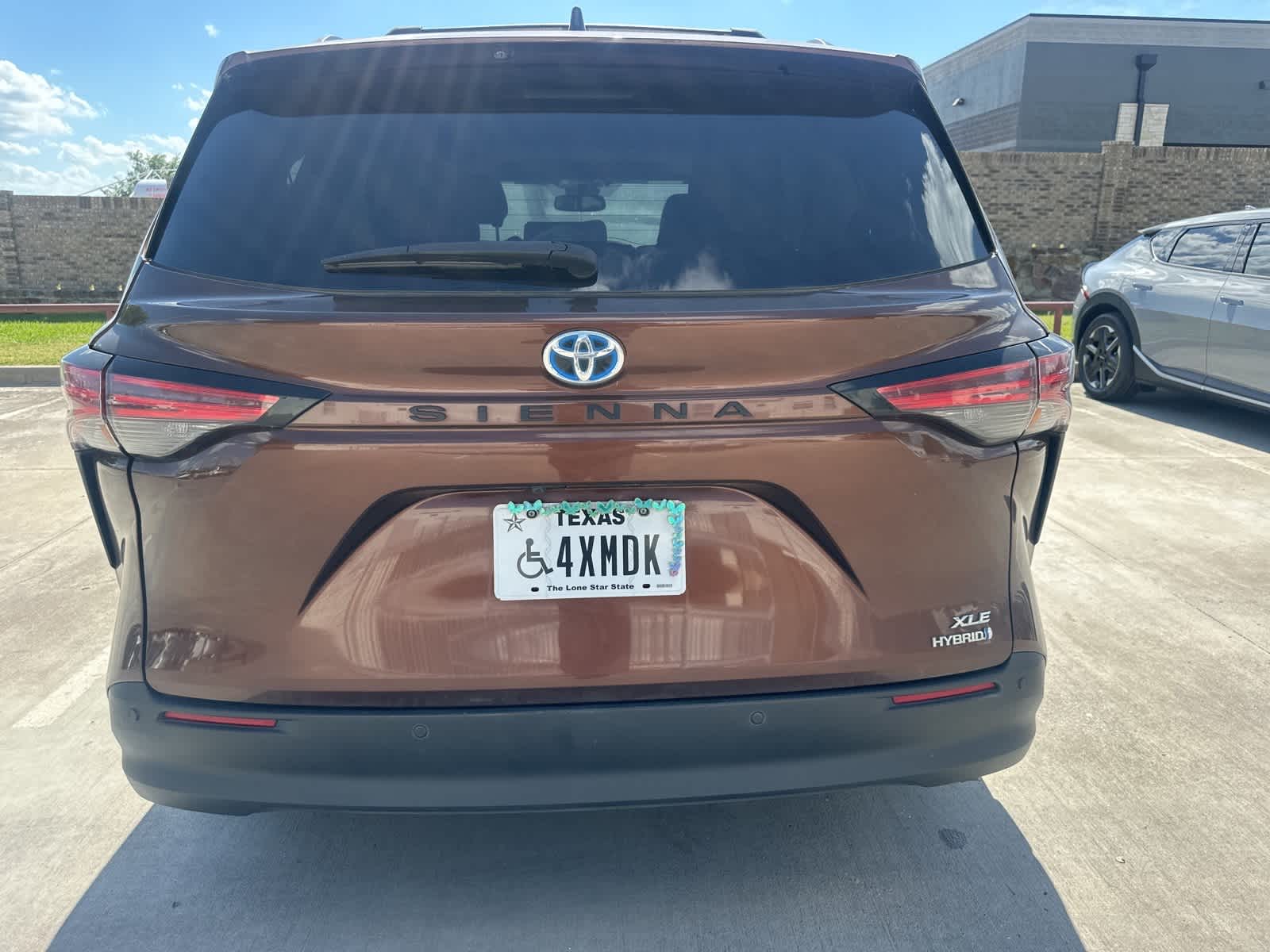 Thumbnail: 2022 Toyota Sienna - 6