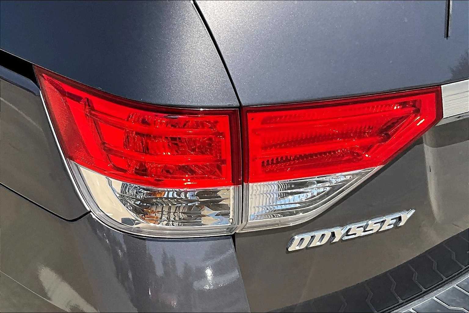 Thumbnail: 2016 Honda Odyssey - 32