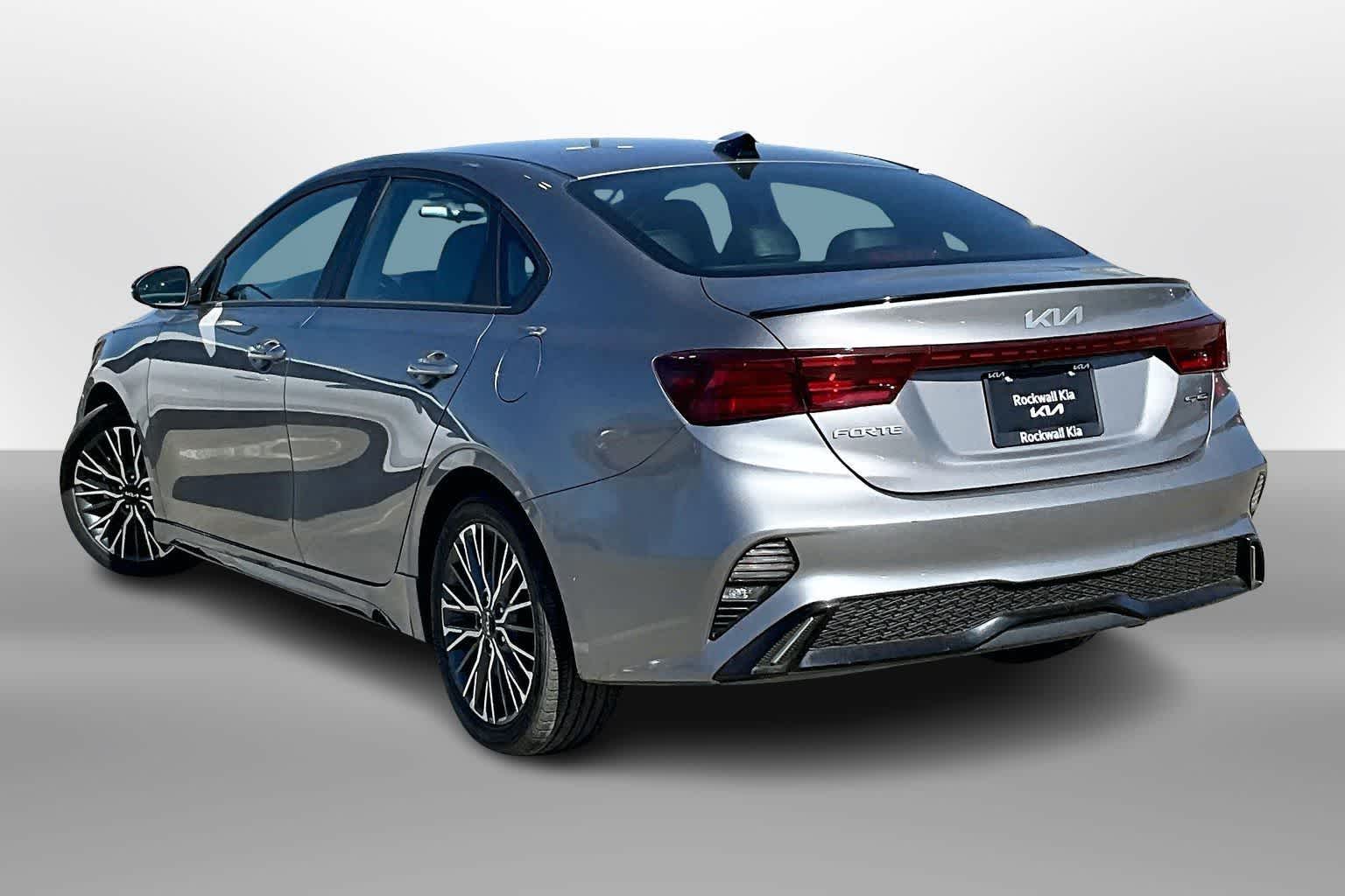 Thumbnail: 2023 Kia Forte - 10