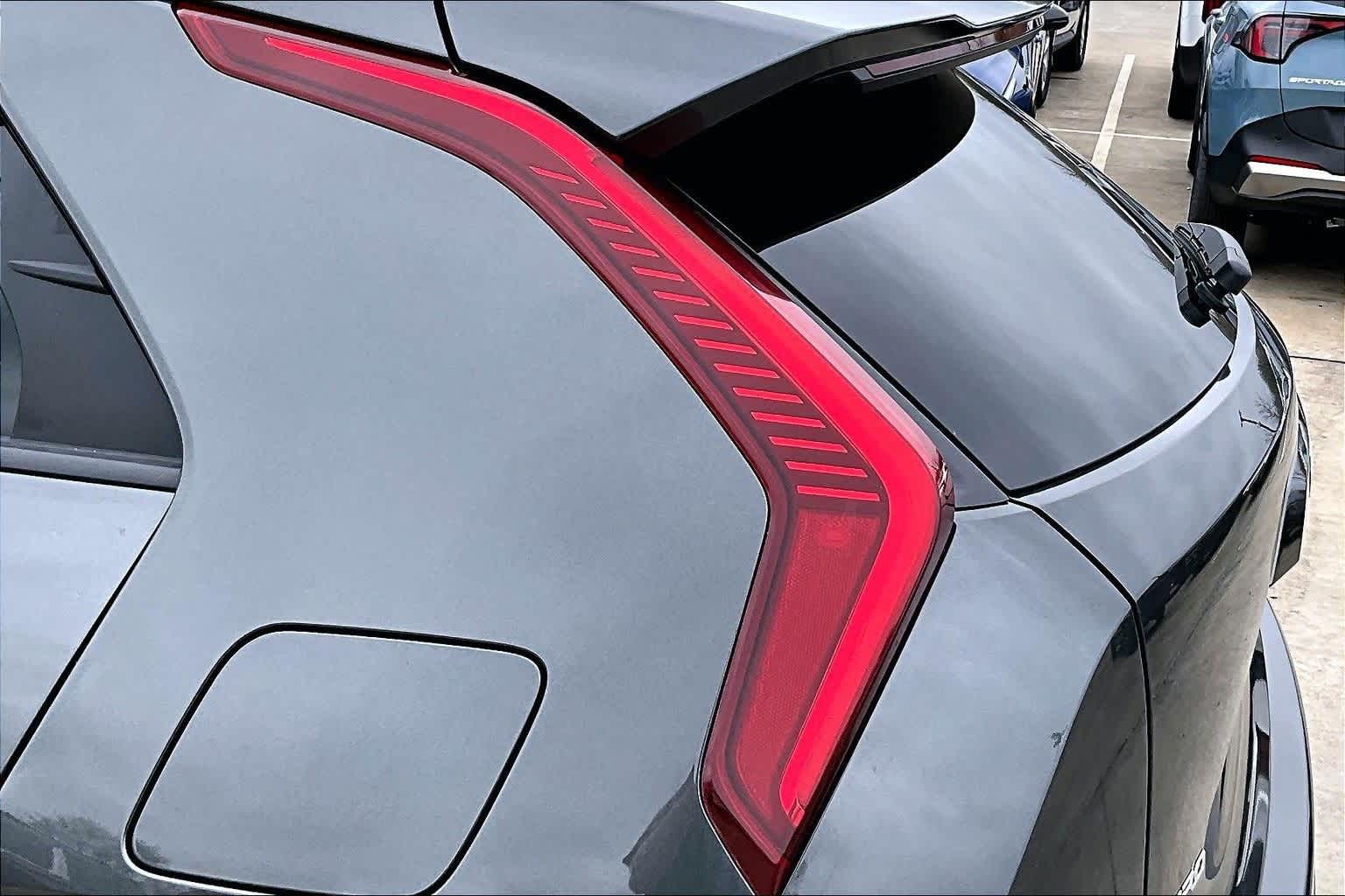 Thumbnail: 2025 Kia Niro - 29