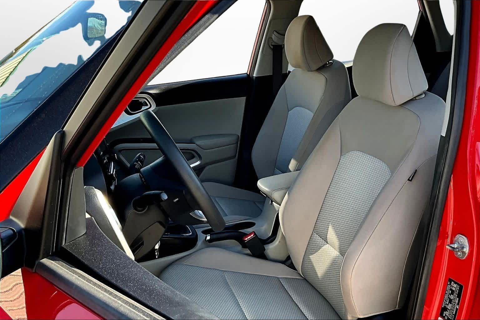 Thumbnail: 2023 Kia Soul - 25