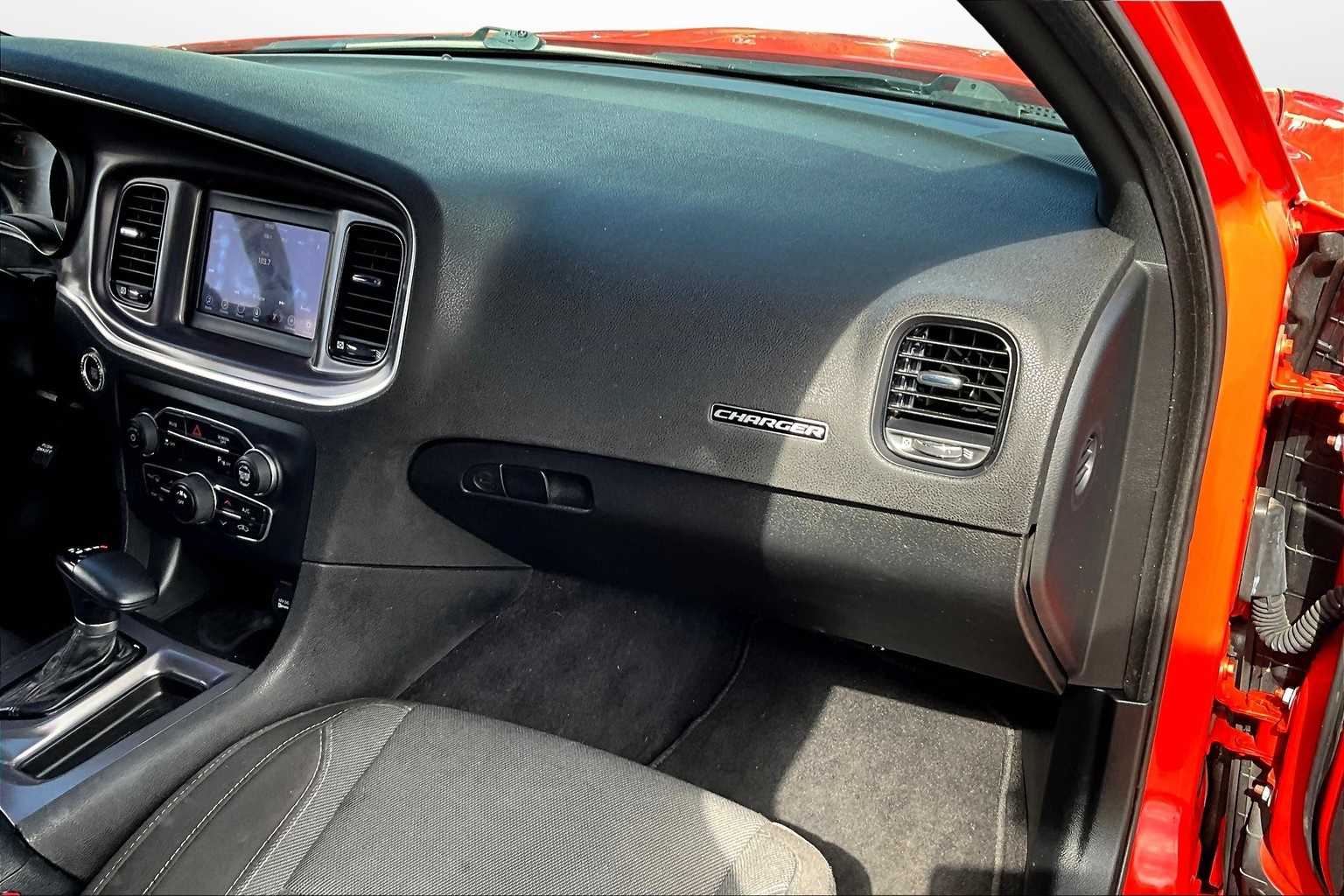 2020 Dodge Charger SXT 15