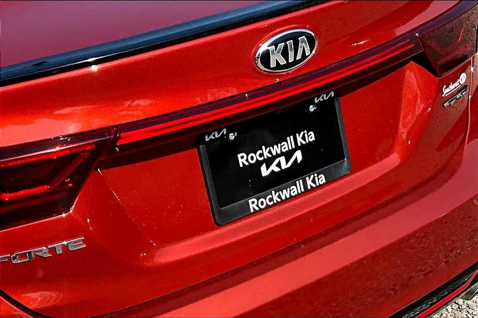 Thumbnail: 2020 Kia Forte - 31