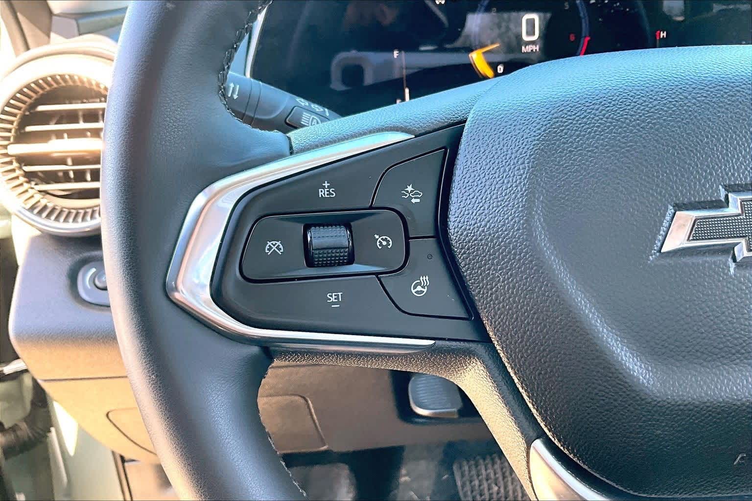 Thumbnail: 2024 Chevrolet Trax - 17