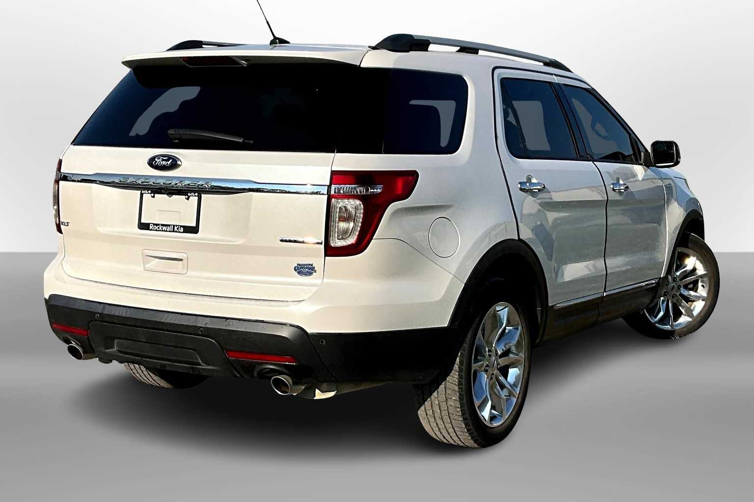 Thumbnail: 2013 Ford Explorer - 2