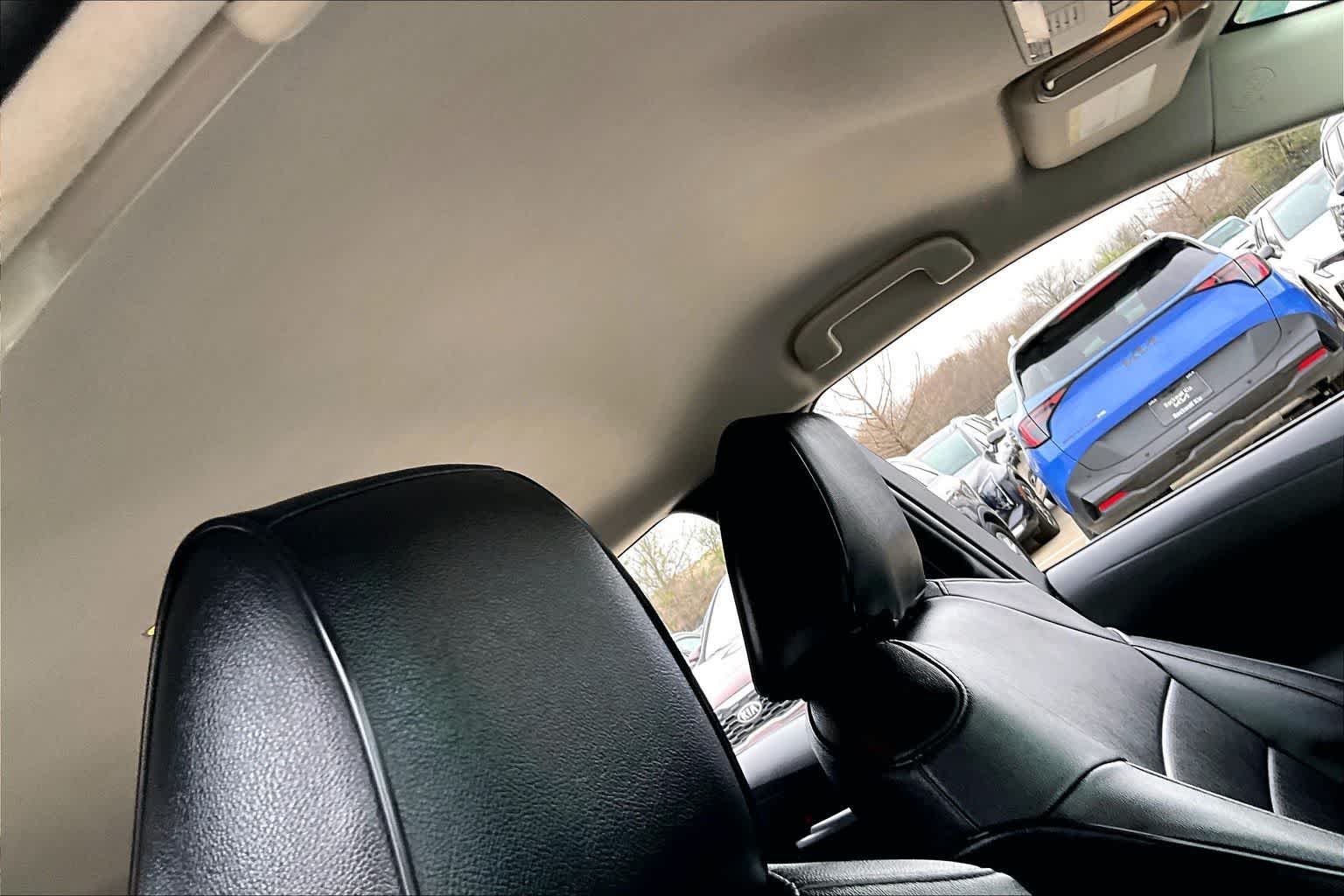 Thumbnail: 2020 Toyota Corolla - 16