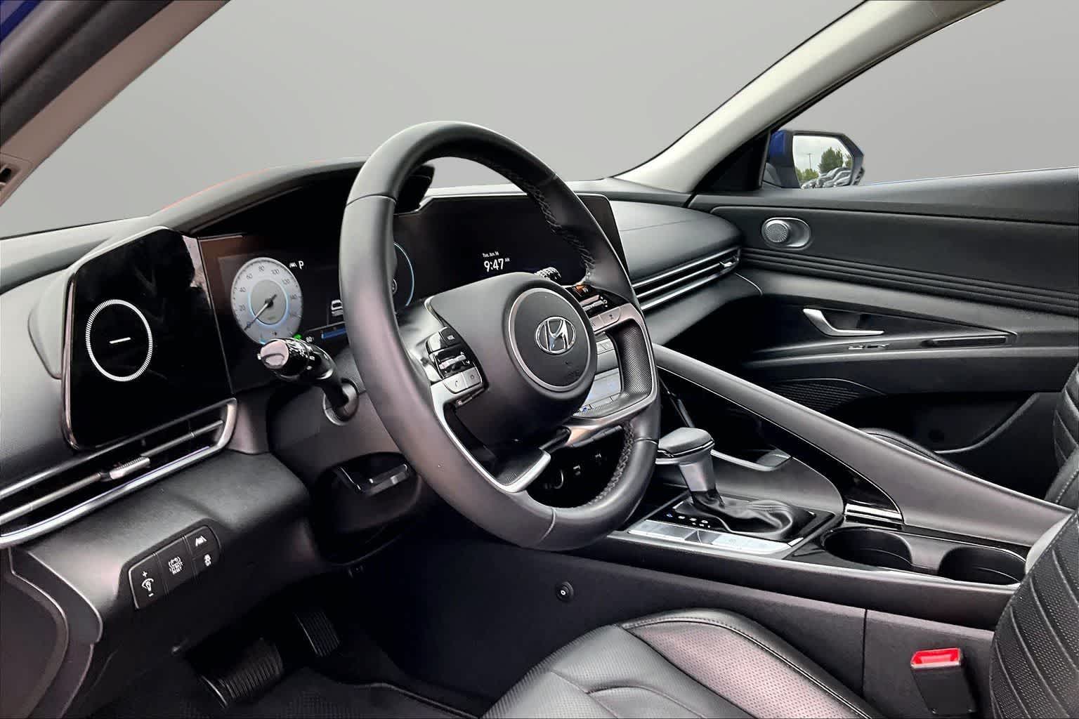 Thumbnail: 2023 Hyundai Elantra - 11