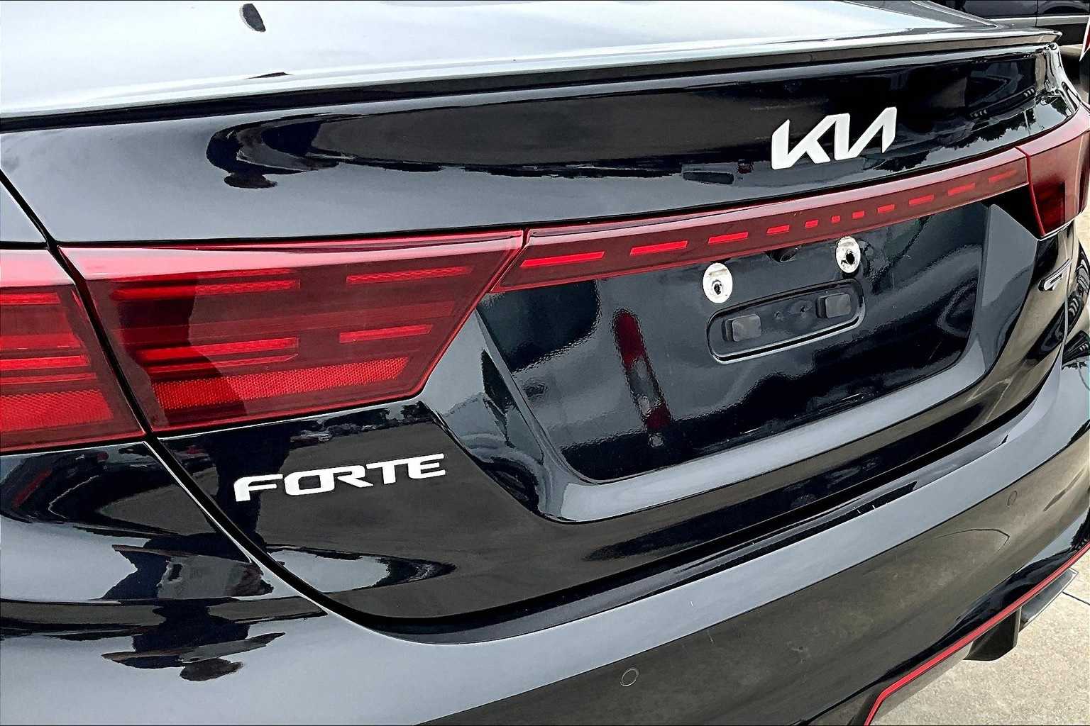 2022 Kia Forte GT 31