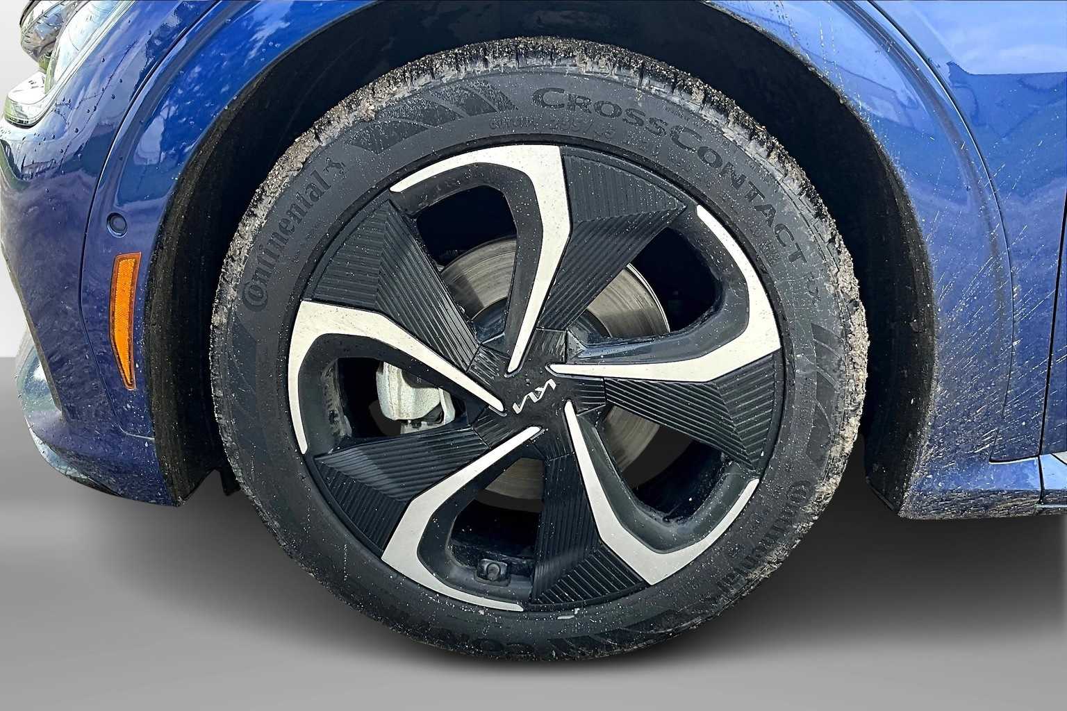 Thumbnail: 2022 Kia EV6 - 8