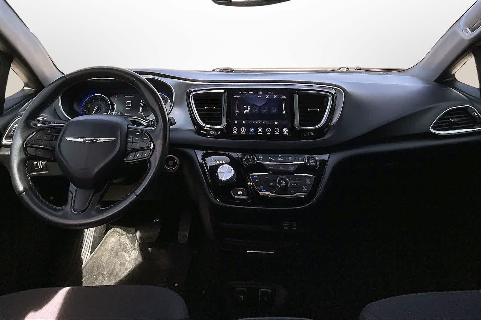 Thumbnail: 2019 Chrysler Pacifica - 13