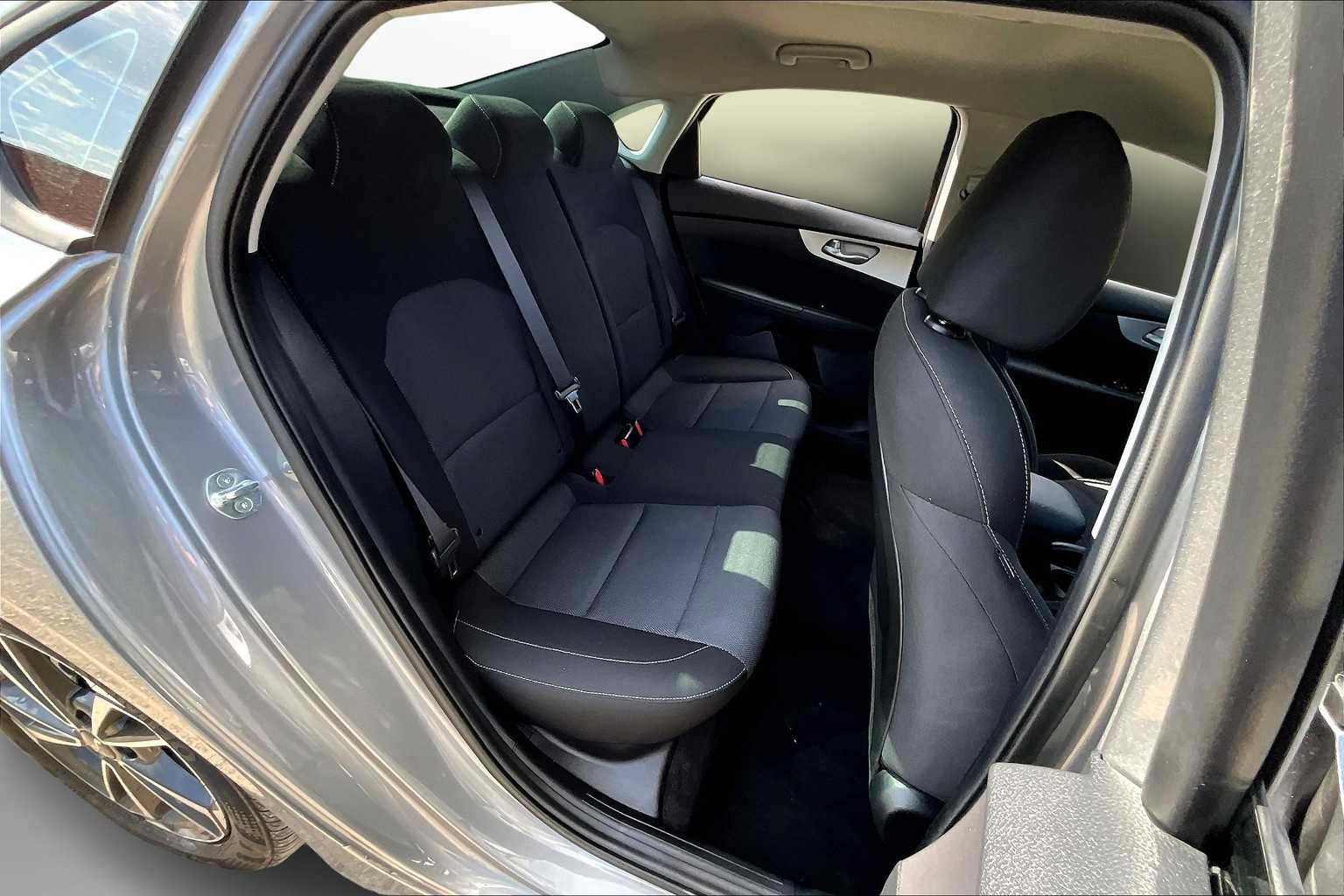 Thumbnail: 2023 Kia Forte - 27