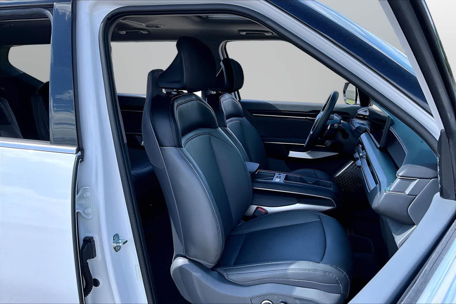 Thumbnail: 2026 Kia EV9 - 6